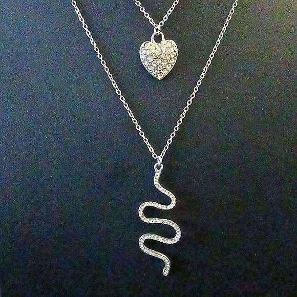 Steve Madden Necklace - Picture 2 of 5